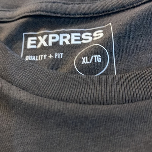 Express T-shirt NWT - Picture 3 of 5